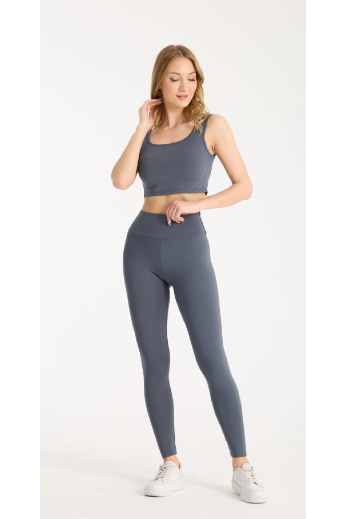 Nayko comfortlux crop takım paça bilek hizasında